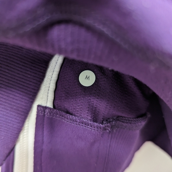 Men's Lululemon Zip up - Picture 3 of 4